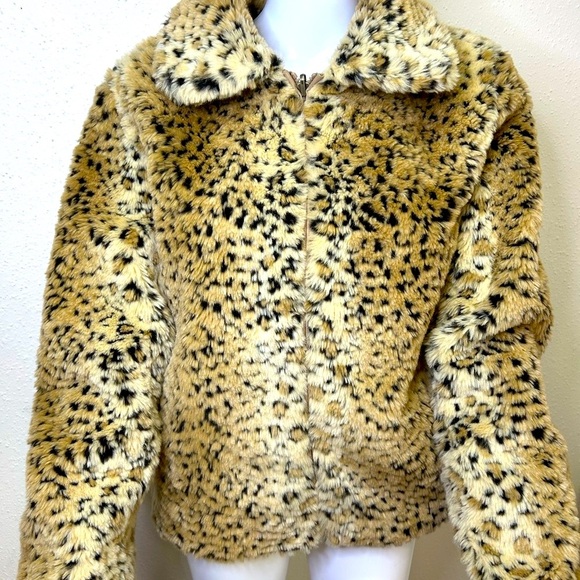 Leopard Print Faux Fur Jacket - Picture 7 of 7